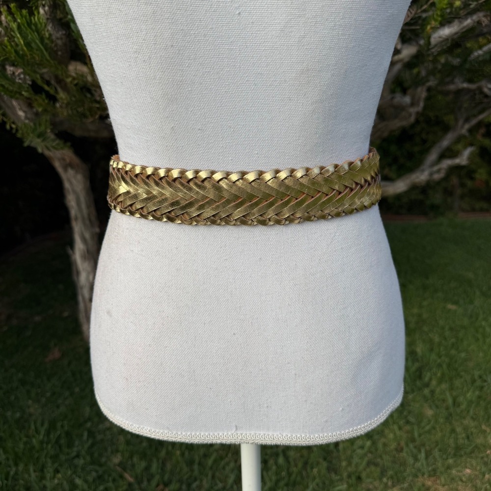 Lady Captiva Metallic Gold Braided Leather Belt Western Engraved Buckle Size M - Picture 4 of 10